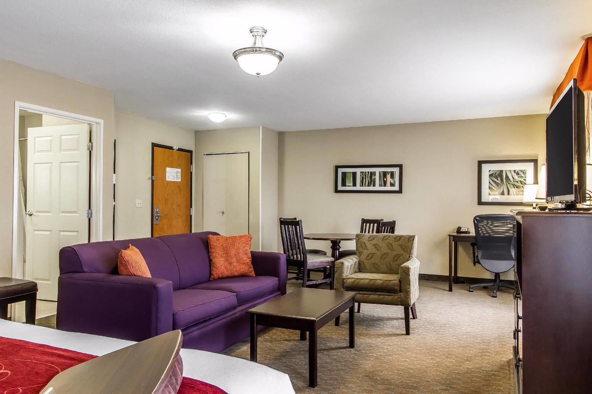 Comfort Suites Urbana Champaign, University Area Exterior foto